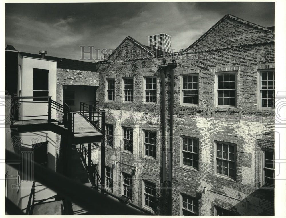 1988 Press Photo Gallery Row Apartments - Historic Images