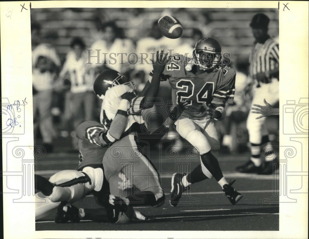 1992 Press Photo Scene from the McDonogh versus Warren Easton football game - Historic Images