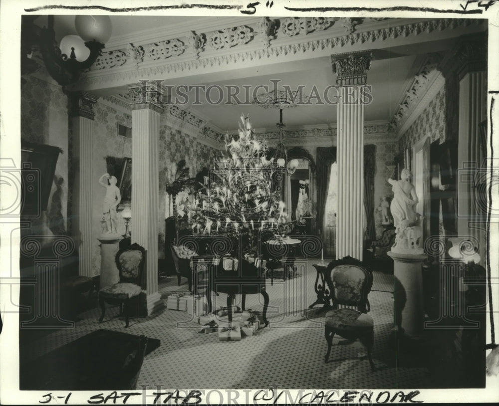 1979 Press Photo Christmas decorations in Galier House, New Orleans - nob13858 - Historic Images