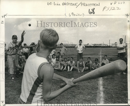 1967 Press Photo Lenny Fresh, playing baseball - nob13917 - Historic Images