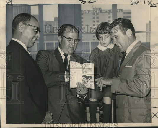 1965 Press Photo Jazz Concert plans discussed for New Orleans children - Historic Images