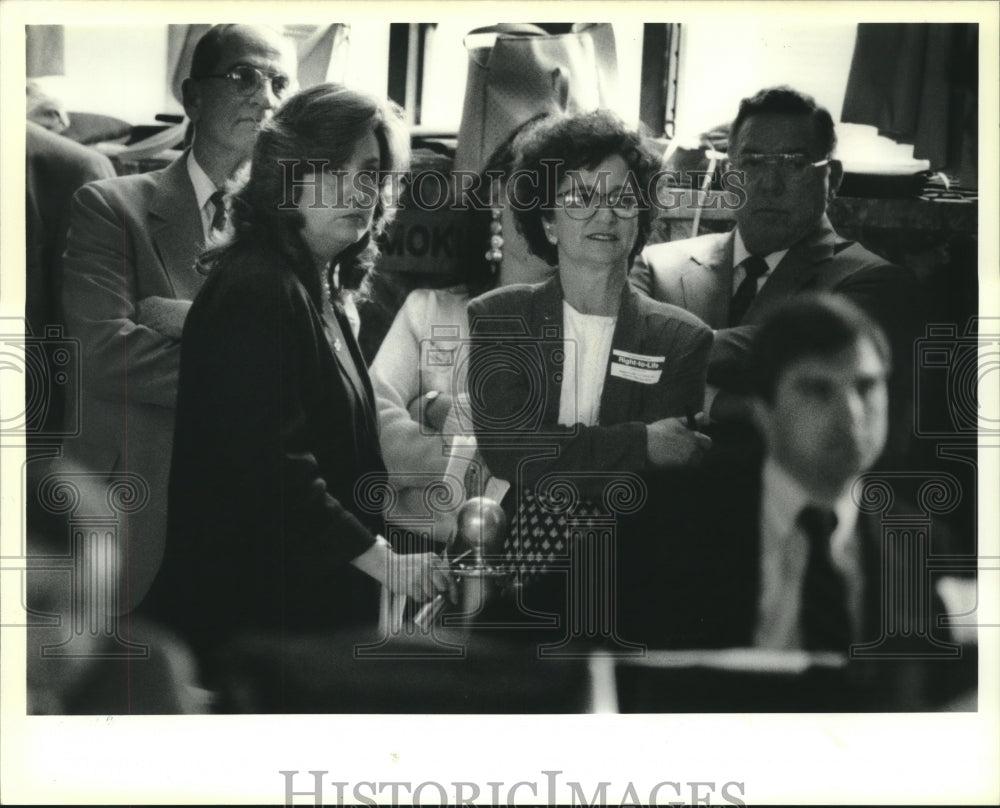 1991 Press Photo Sharon Fontenot of Right to Life at debate on abortion issue - Historic Images