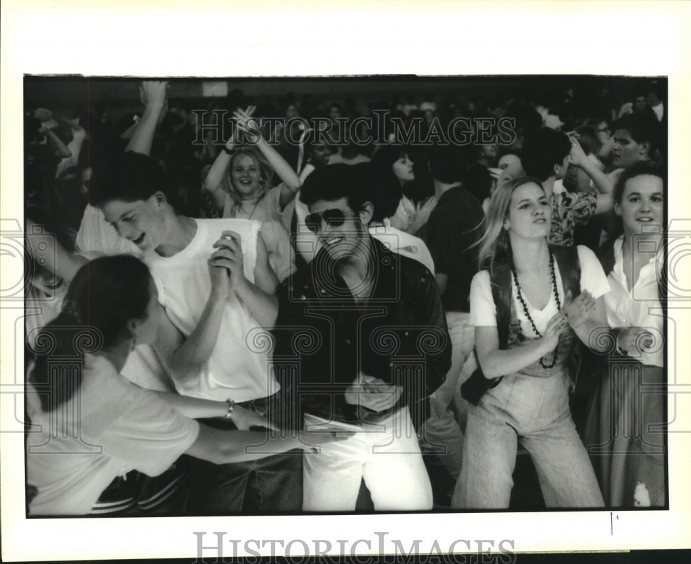 1993 Press Photo Franklin High School Students Sock Hop Friday, New Orleans - Historic Images