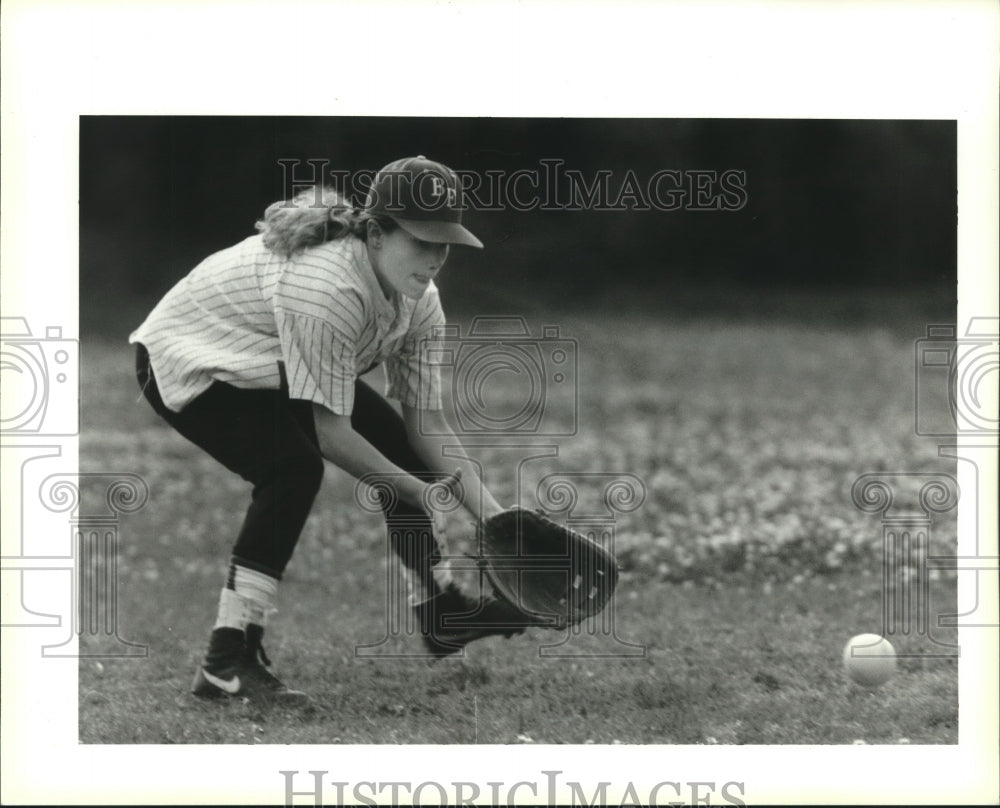 Press Photo Ben Franklin short stop Meg Vitter - Historic Images