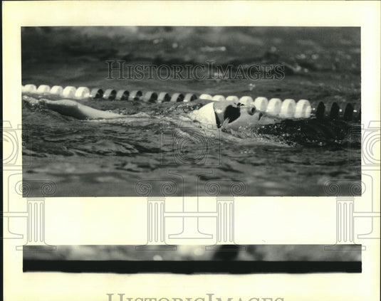 1992 Press Photo Dane Mastagni practices at St. Martin's high school pool - Historic Images