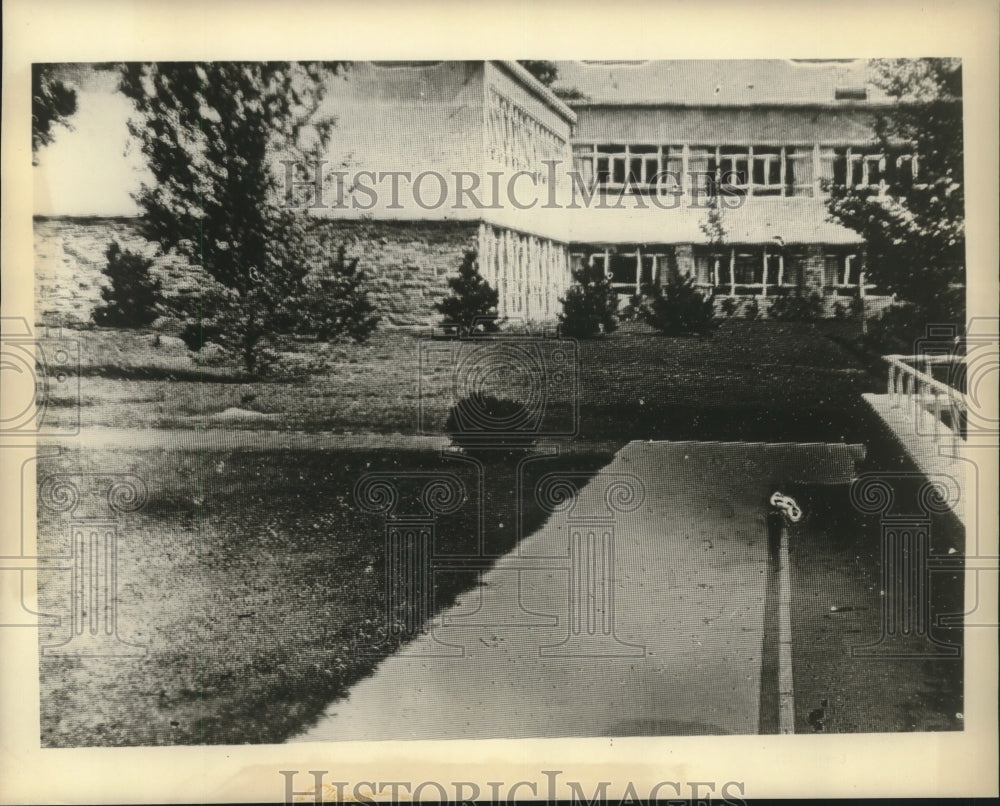 1963 Press Photo Photo used to demonstrate &quot;Photo-Plastic Recording&quot; - nob14280 - Historic Images