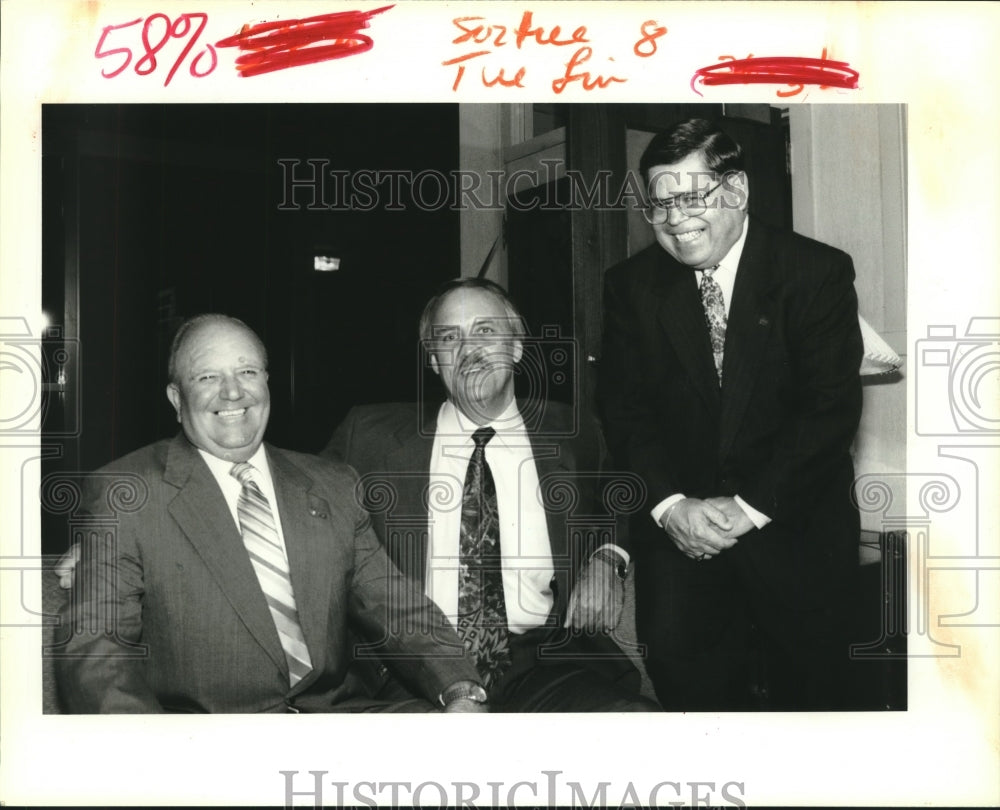 1992 Press Photo Chester Frand and others at Kenner Rotary meeting - Historic Images