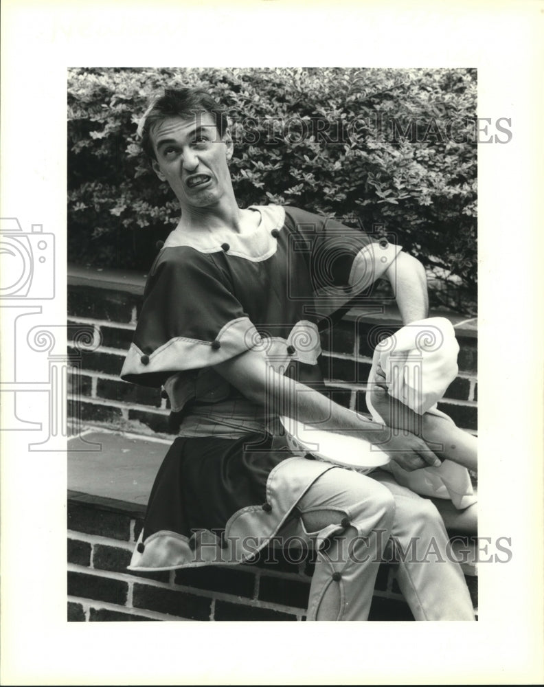 1988 Press Photo Alton Geno stars in a Tulane University Theater Production - Historic Images