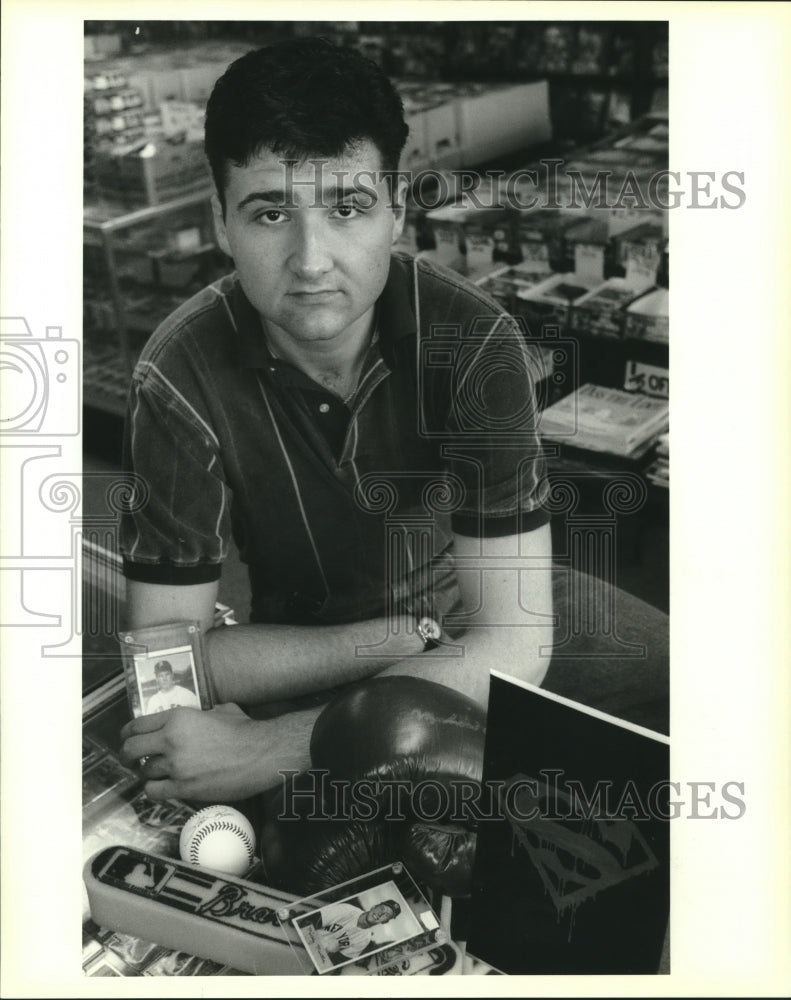 1993 Press Photo Bruce Fuselier, 19, owner of Franks Baseball Cards &amp; Comics - Historic Images