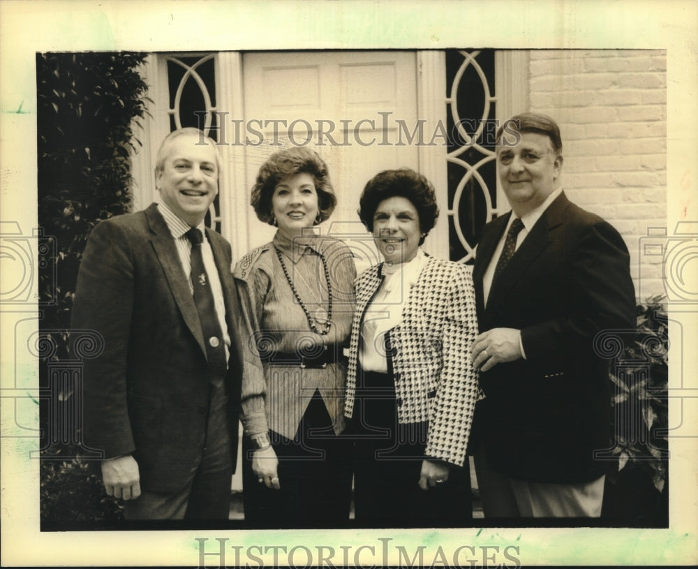 1988 Press Photo Mr. &amp; Mrs. Gabriel with others at New Orleans Garden Society - Historic Images