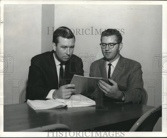 1967 Press Photo Rev. Clarence Fuller & Gerald Siefken go over Project Reach - Historic Images