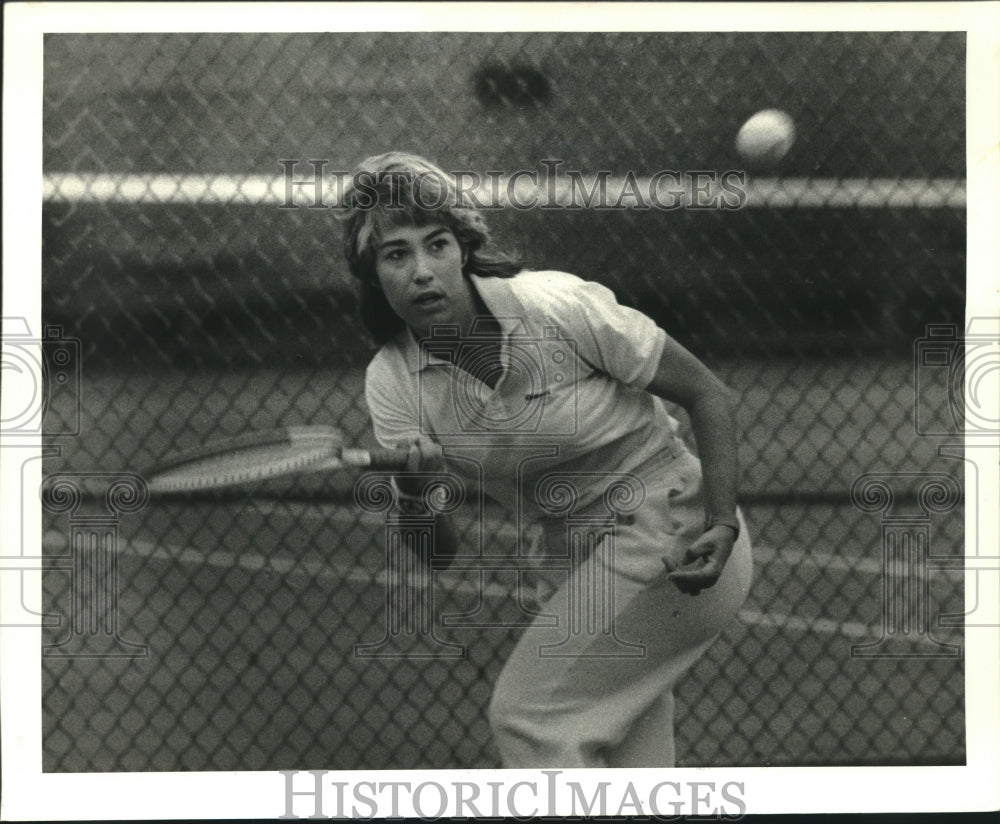 1987 Press Photo Anna Funderburn playing tennis at City Park - Historic Images