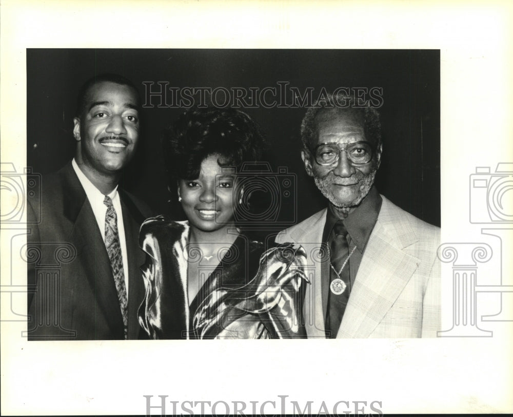 1994 Press Photo Bryan and Conchetta Fulton with Samuel Henry Sr. at Studs - Historic Images