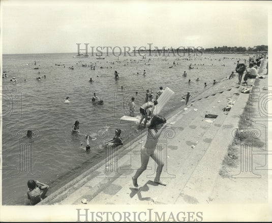 1972 Press Photo Crowd at New Orleans during Fourth of July Celebration - Historic Images