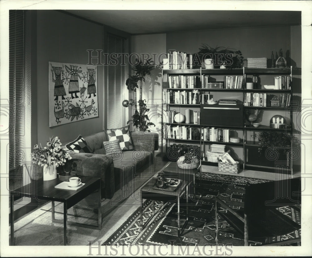 1973 Press Photo Ready-to-assemble shelves, tables, and chairs on display - Historic Images