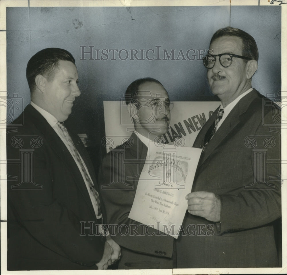 1956 Press Photo General Baking Co. leaders receive award from Leonard Zichichi - Historic Images