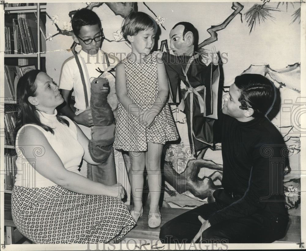 1967 Press Photo Friends of New Orleans Public Library presents a puppet show-Historic Images