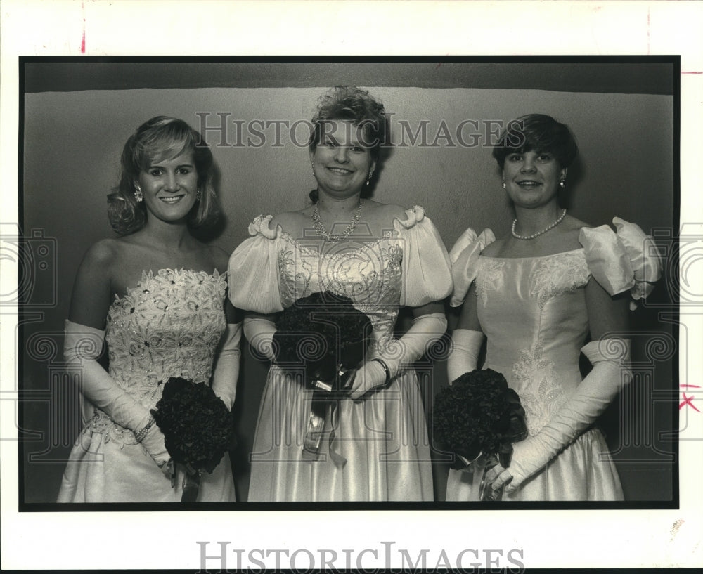 1990 Press Photo Molly Gahagan, Stephanie Bayle and Patricia Connolly, Oberon - Historic Images