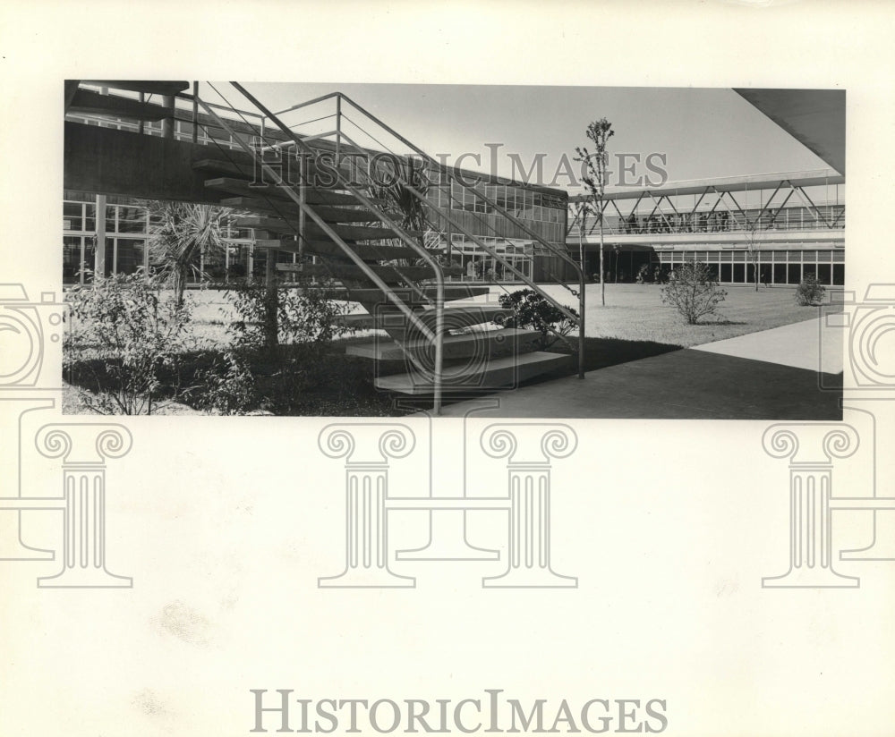 1954 Press Photo Exterior view of McDonogh #36 school - nob15741 - Historic Images