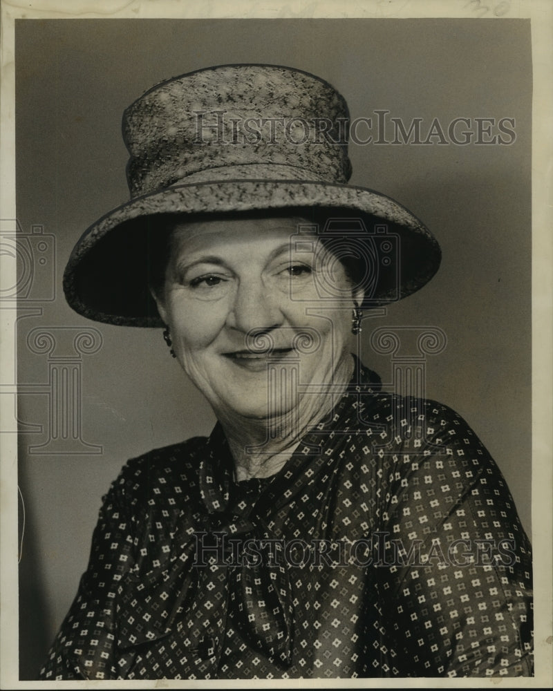 1963 Press Photo Mrs. Frank Geffs, new president of Gentilly Woods Garden Club - Historic Images
