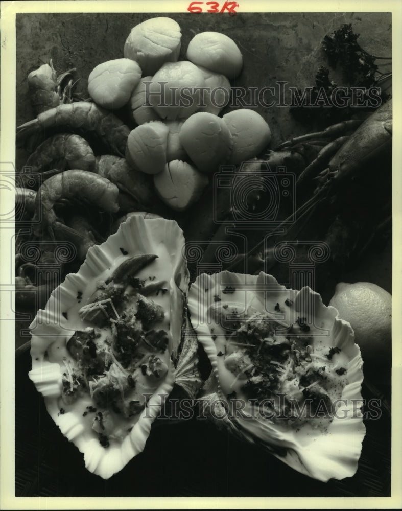 1986 Press Photo Seafood Therimidor, served in shells, makes showy entree - Historic Images