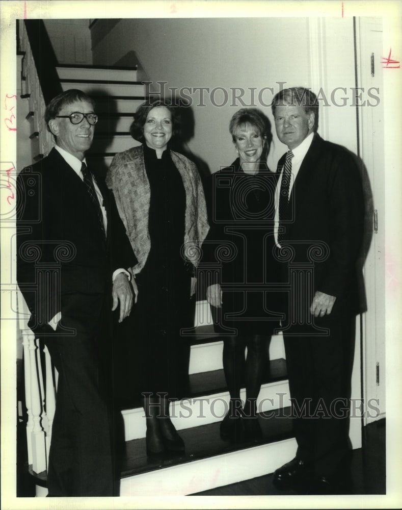 1993 Press Photo Philip Morris, Patty Gay with Tia and Jimmy Roddy at PRC event - Historic Images