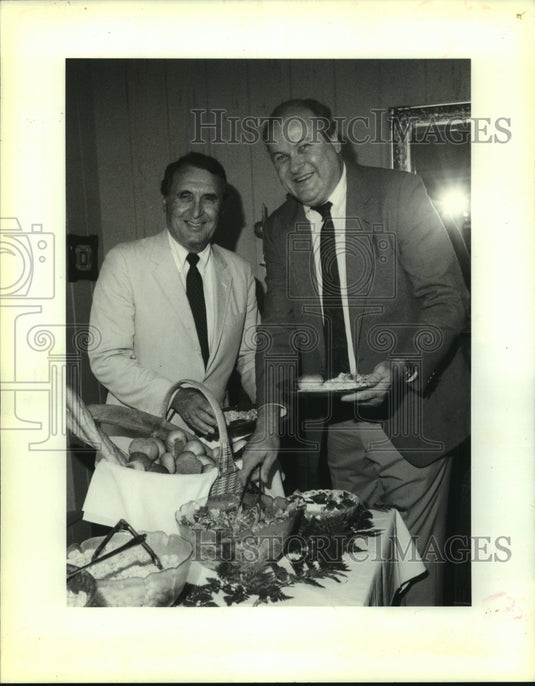 1989 Press Photo Ralph Garrard & Ed Murphy at Ole Miss Alumni Party - Historic Images