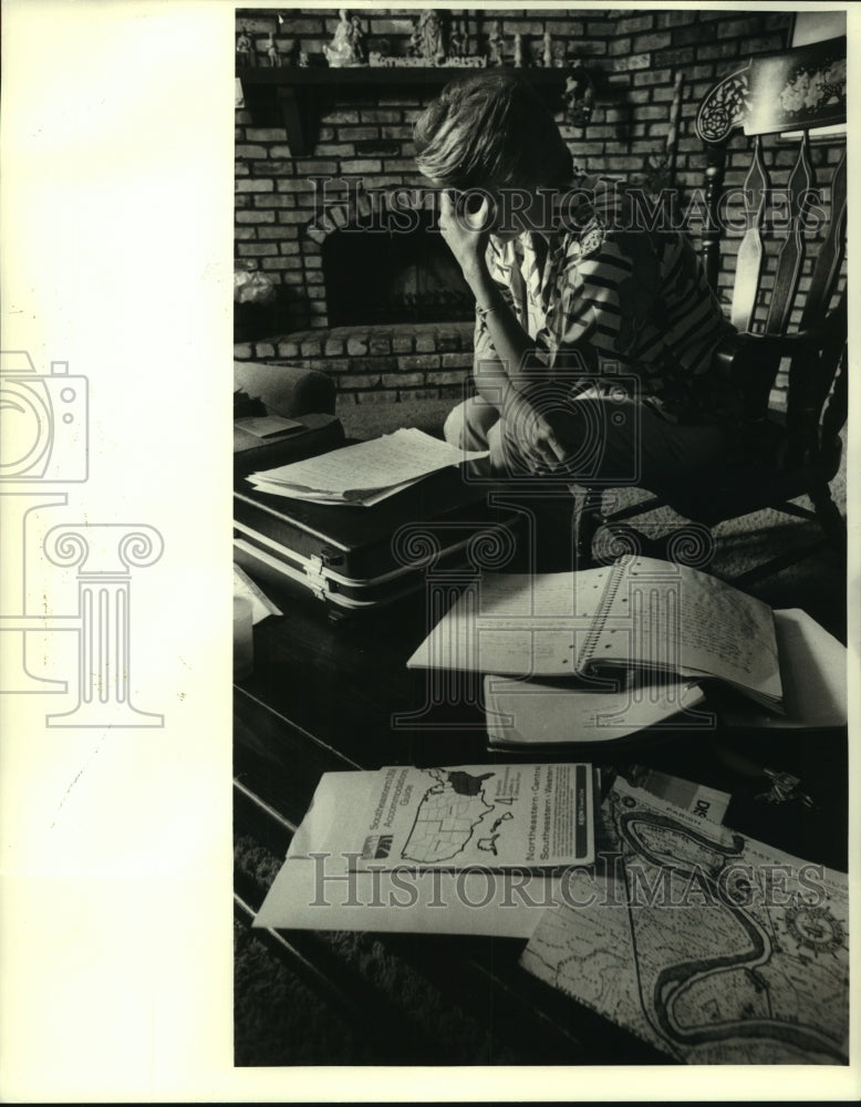 1987 Press Photo Kay Gaudet, St. Gabriel Pharmacist - Historic Images