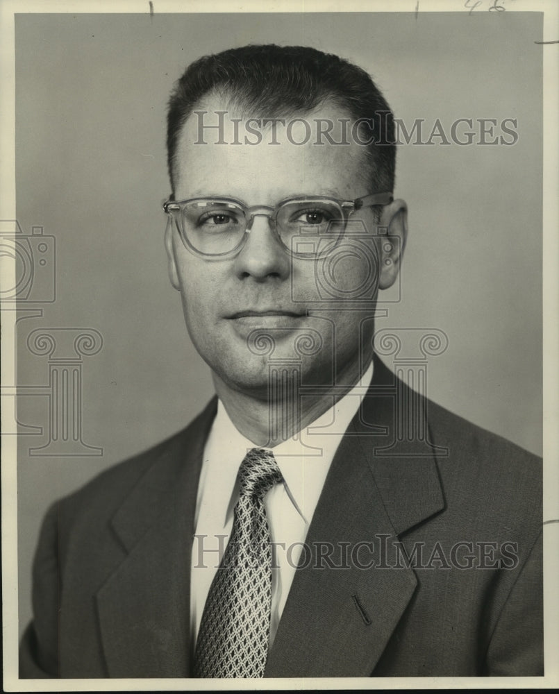 1953 Press Photo Francis A. Garitty, management division chief, Embarkation Port - Historic Images