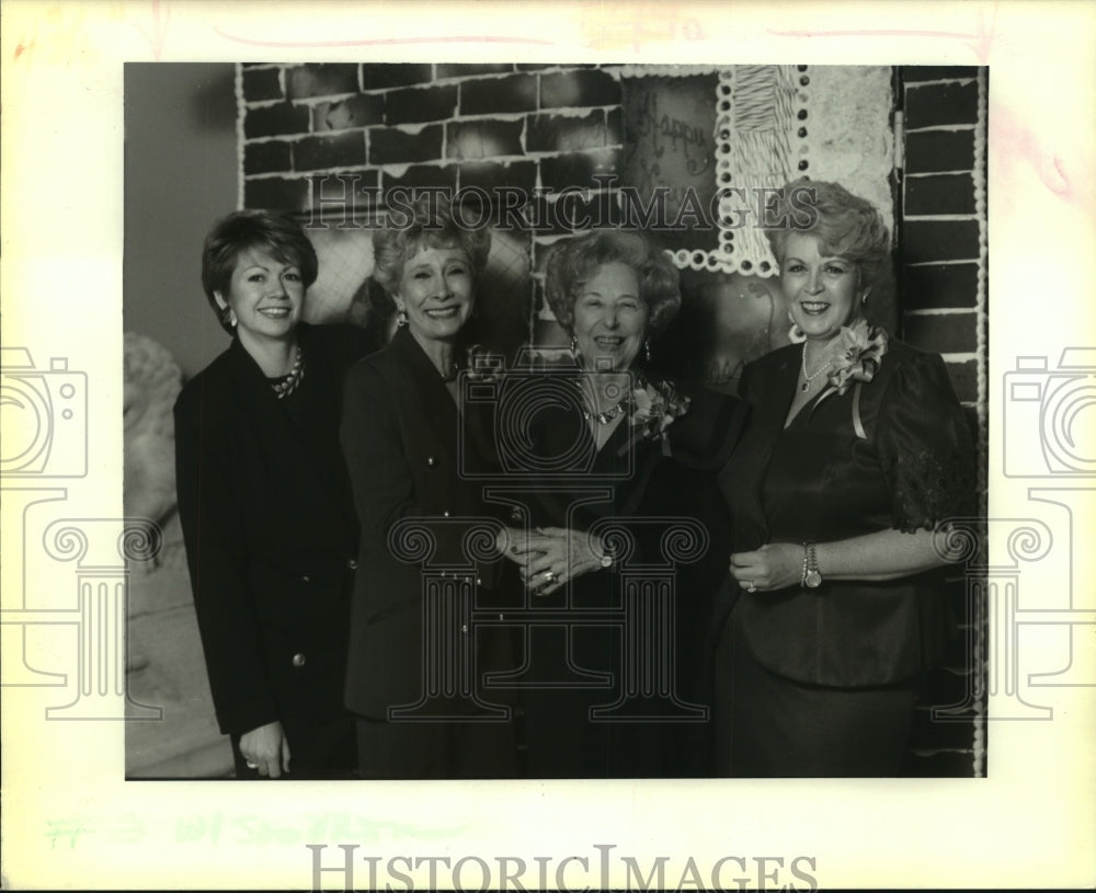 1991 Press Photo Peggy Gehbauer &amp; others at Leukemia luncheon. - Historic Images