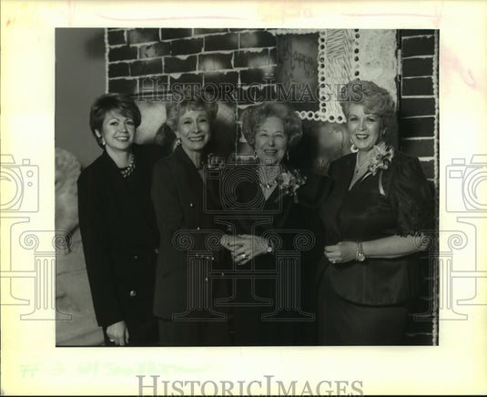 1991 Press Photo Peggy Gehbauer & others at Leukemia luncheon. - Historic Images