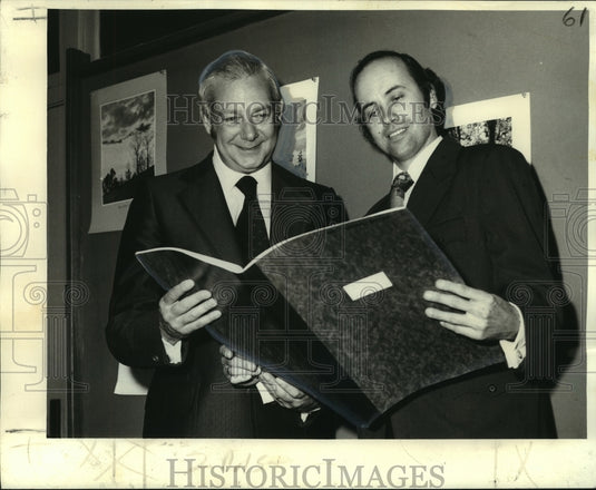 1973 Press Photo Orleans Parish Supt. Dr. Gene Geisert & conductor Carter Nice - Historic Images