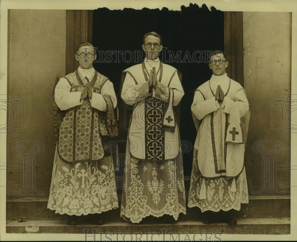 1929 Press Photo Rev. Edmund Gaulrapp and other priests at St. Louis Cathedral - Historic Images