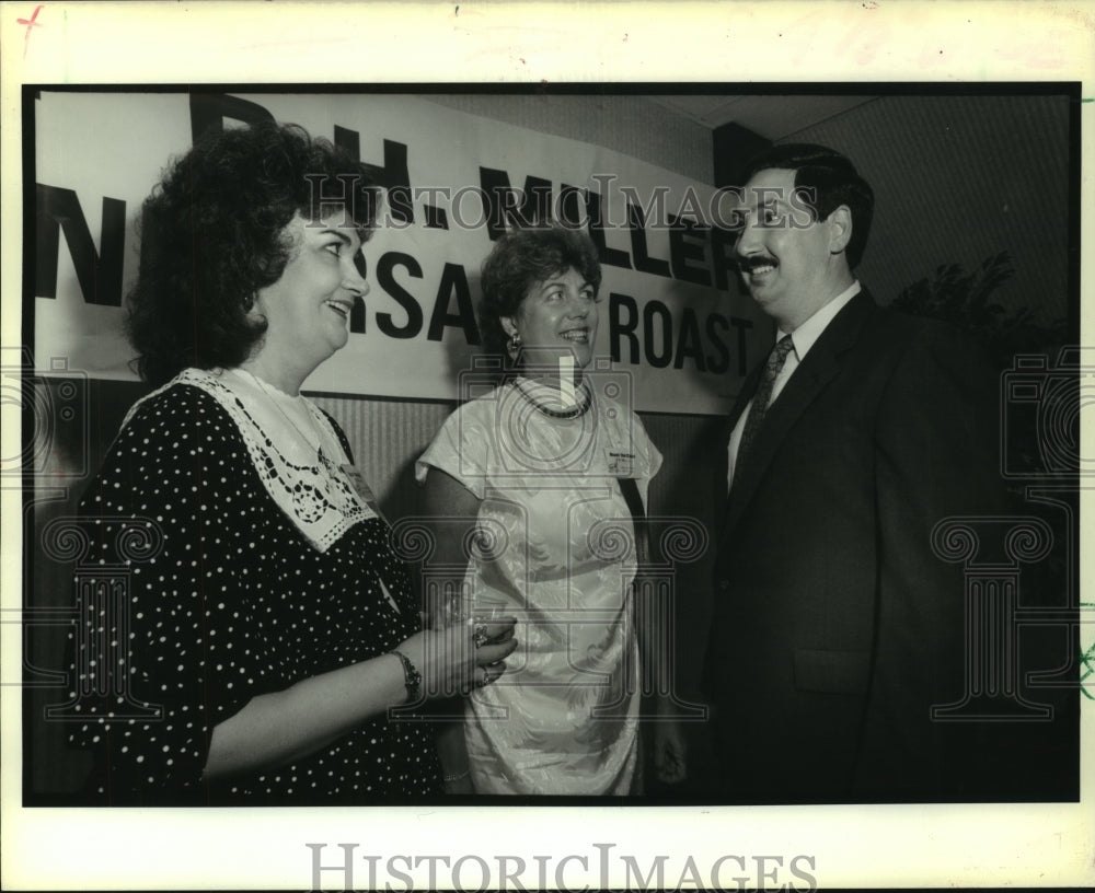 1989 Press Photo Anne Gauthreaux and others at the Miller Roast - Historic Images