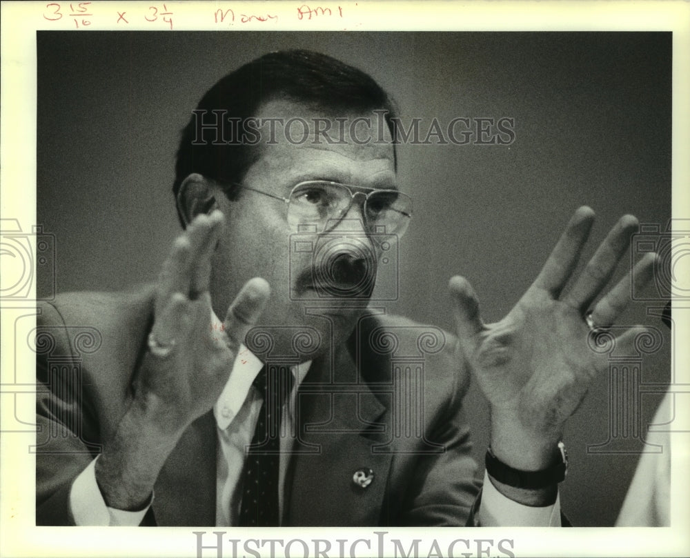 1989 Press Photo John Gaughan, U.S. Department of Transportation Chief of Staff - Historic Images