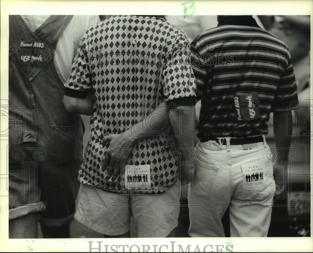 1994 Press Photo Participants in Bay Pride Parade in the French Quarter. - Historic Images