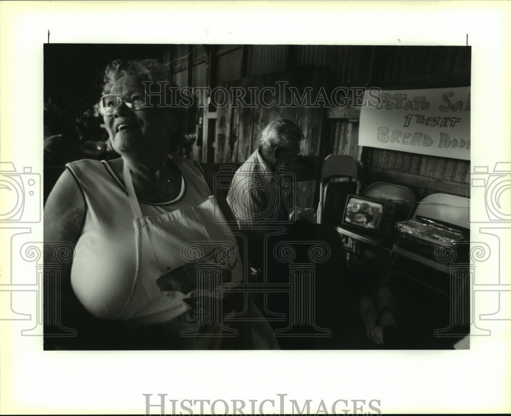 1991 Press Photo Garyville Timbermill Festival - Food sellers in their booth - Historic Images