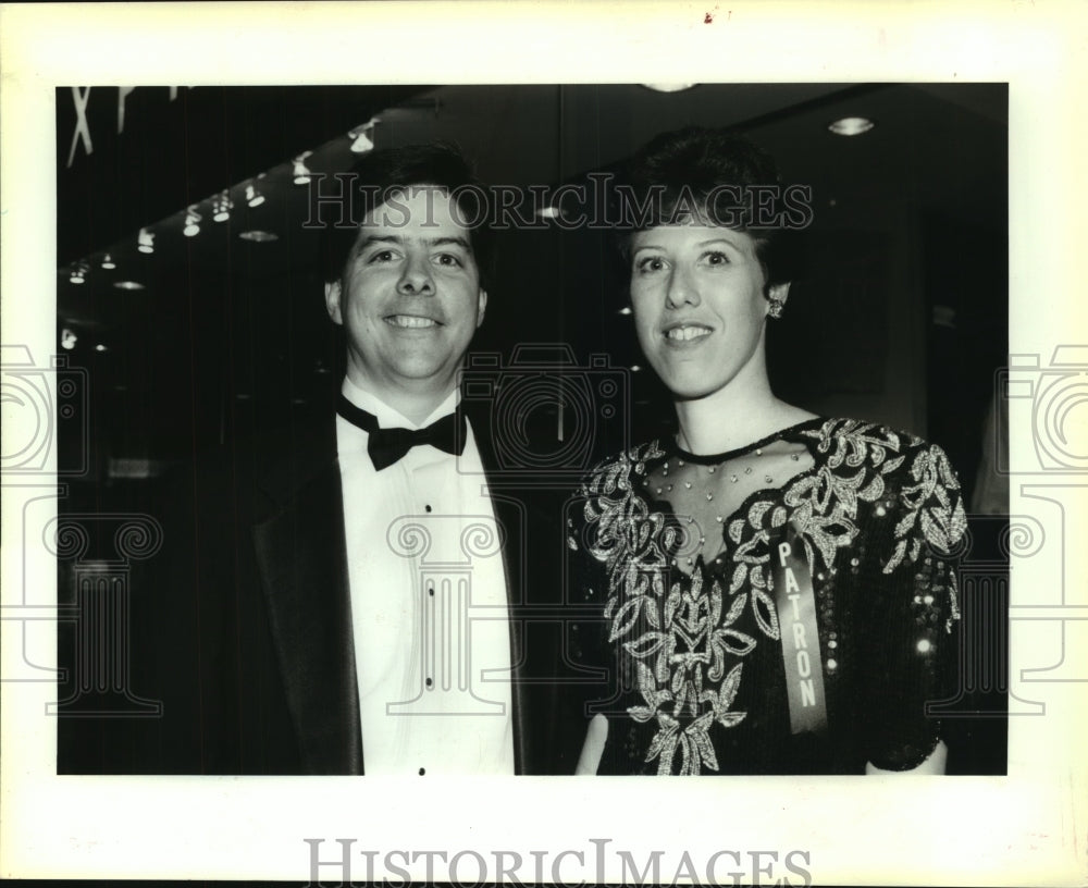 1992 Press Photo Philip Garon and Courtney Maheu at MS Benefit - Historic Images