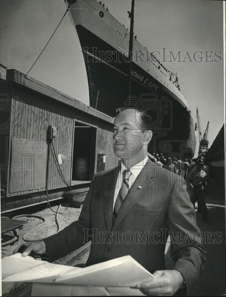 1972 Press Photo Jerome Goldman at the Thomas E. Cuffe ship - nob17427 - Historic Images