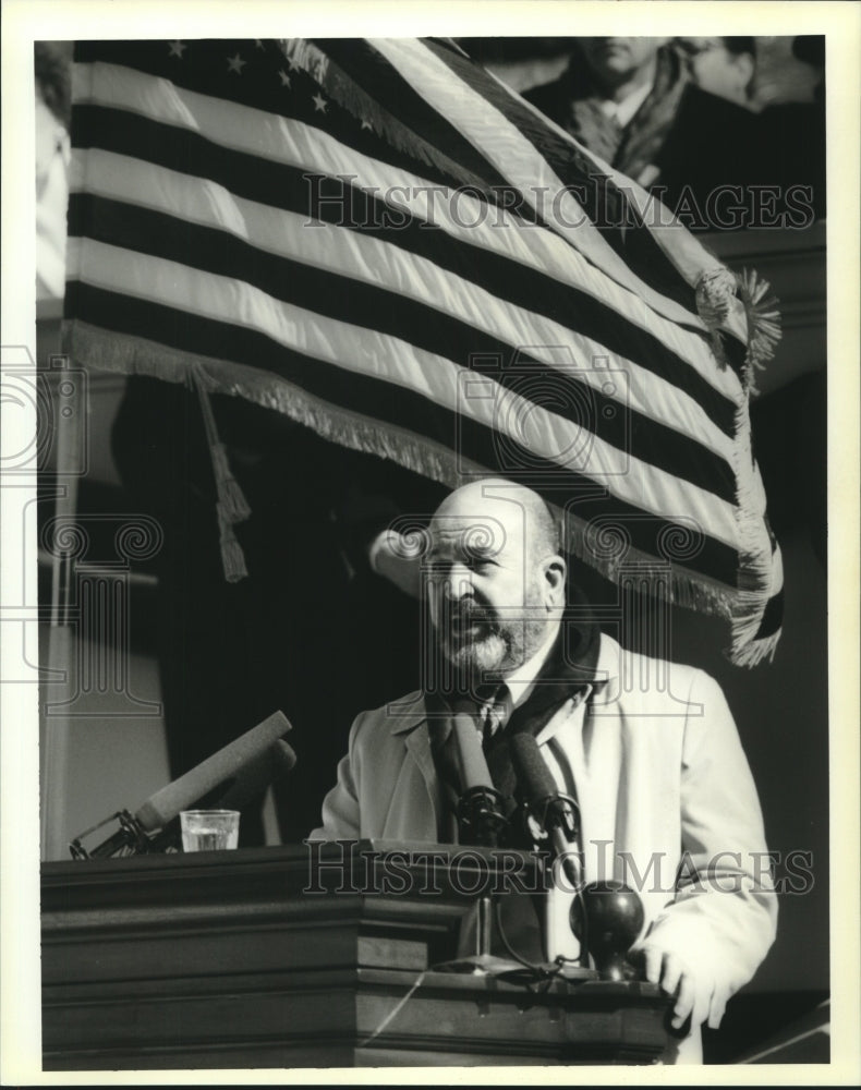 1996 Press Photo Gov. Mike Foster gives inaugural speech at Old State Capitol - Historic Images