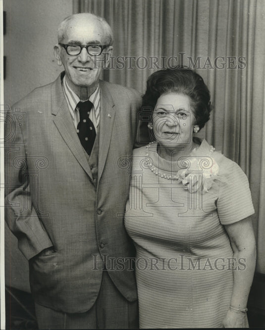 1976 Press Photo Mr. & Mrs. Jules Goldberg celebrate 50th wedding anniversary - Historic Images