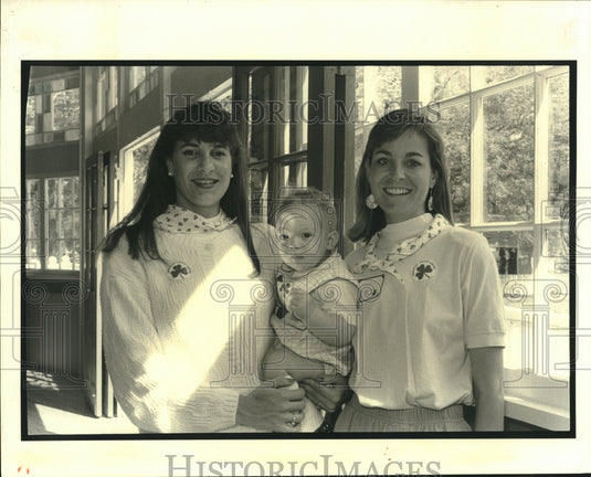 1990 Press Photo Coco Gelpi, Lizette Monlezum, Edward Rapier, II of Kappa Delta - Historic Images