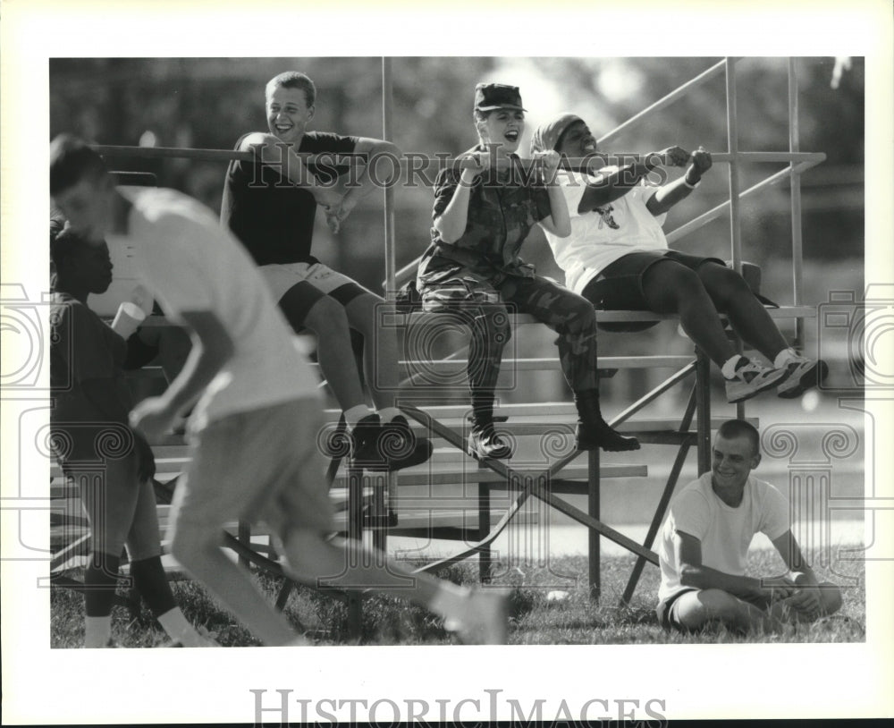 1993 Press Photo Platoon cadre Specialist Lisa Burns at GED Boot Camp - Historic Images