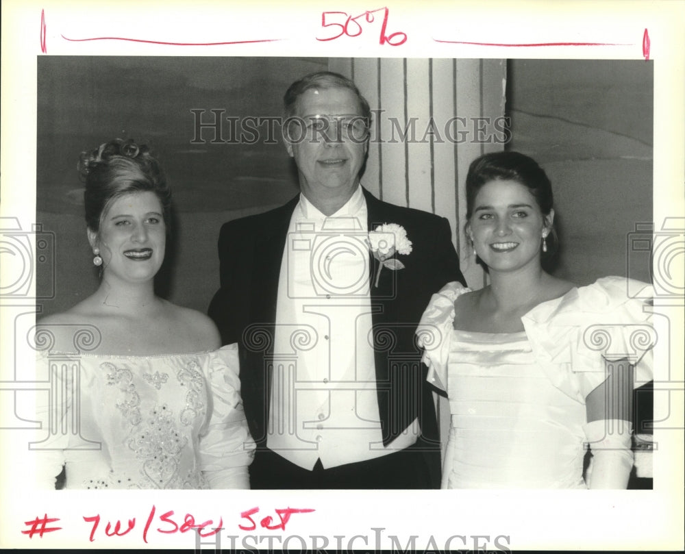 1994 Press Photo Guest at the Debutantes Presentation in New Orleans - Historic Images