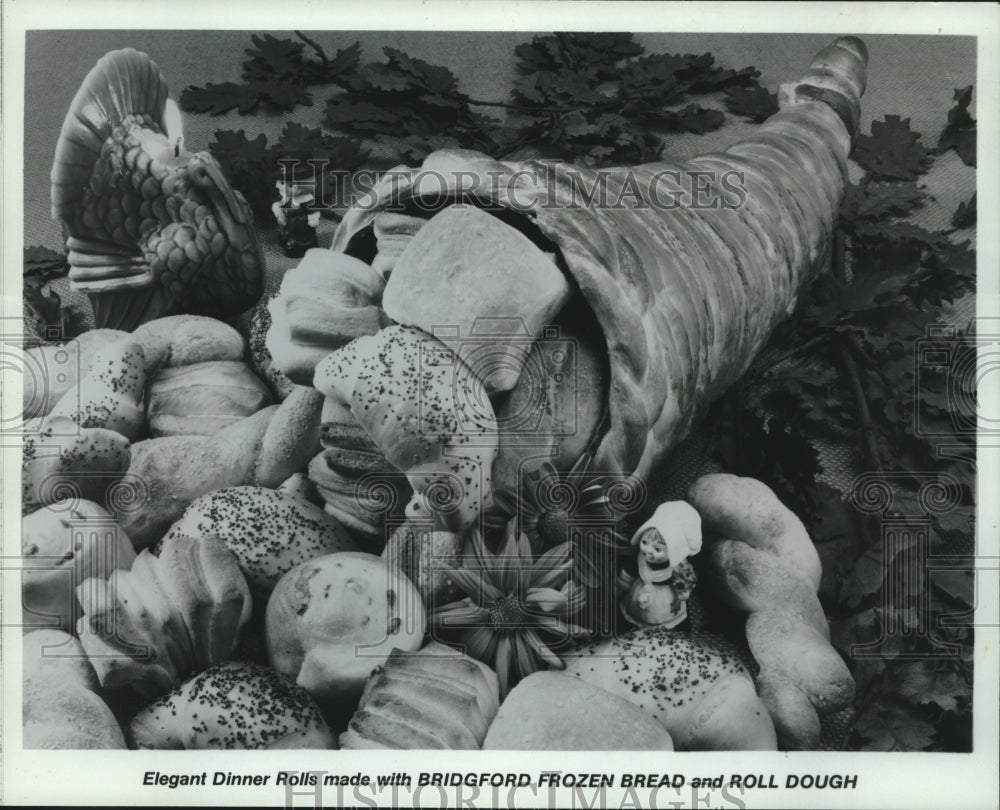 1984 Press Photo Seed Onion Crescents, Butter Fans, Cheese Swirls, are easy. - Historic Images