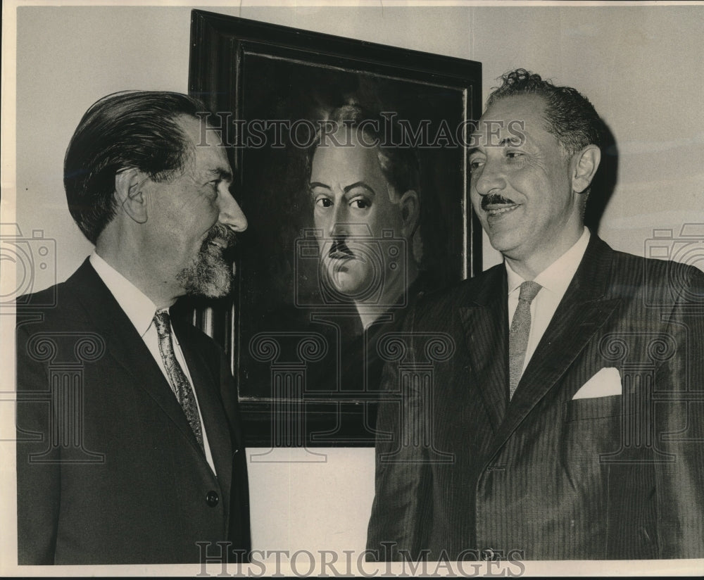 1963 Press Photo Mario Bermudez and painter Garcia-Lema at Trade Mart exhibit - Historic Images