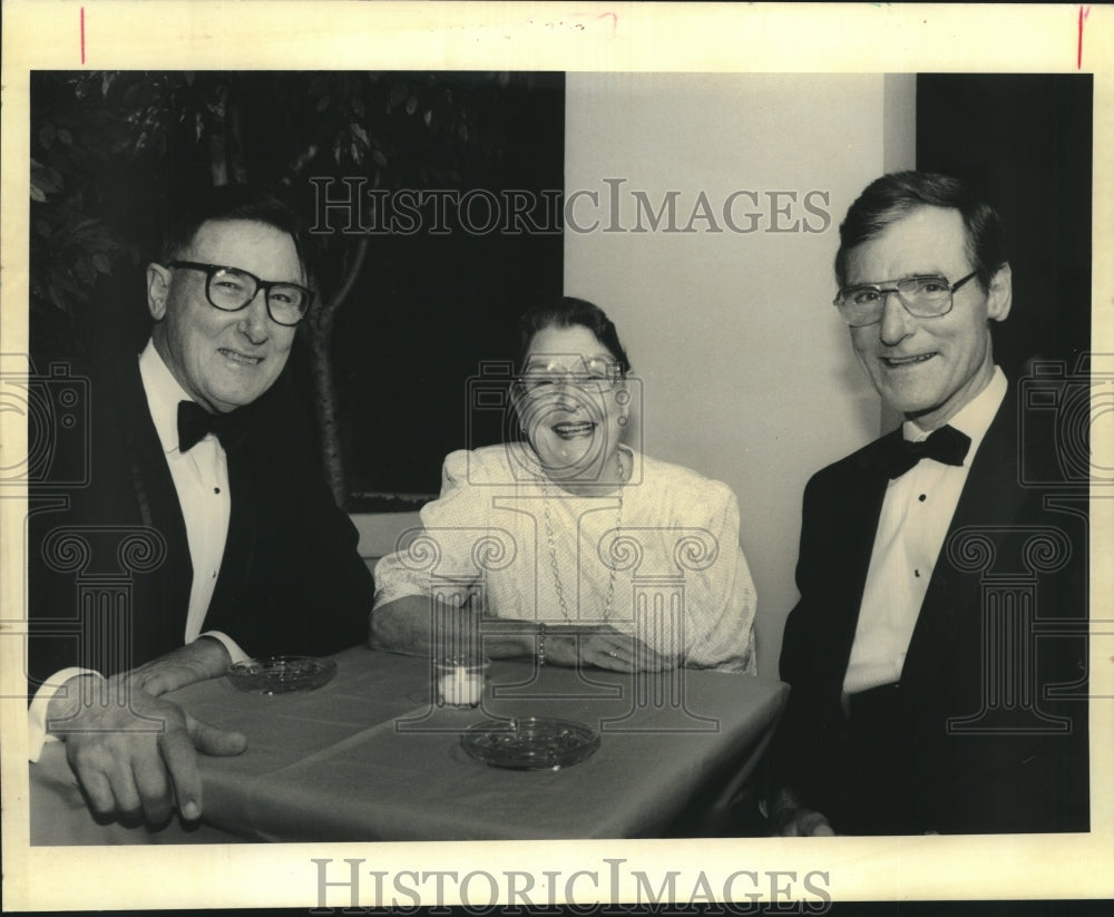 1992 Press Photo Richard &amp; Patricia Garvey &amp; another at Arthritis Foundation - Historic Images