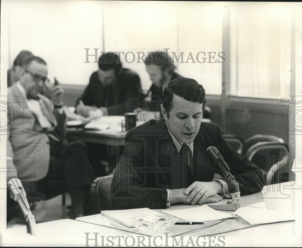 1971 Press Photo James Friloux reads a statement - nob18506 - Historic Images