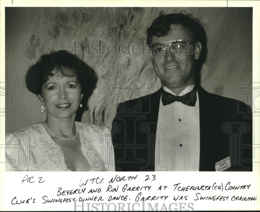 1993 Press Photo Beverly &amp; Ron Garrity at Tchefuncta Swingfest Dinner Dance. - Historic Images