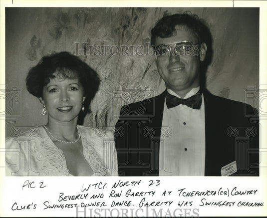 1993 Press Photo Beverly & Ron Garrity at Tchefuncta Swingfest Dinner Dance. - Historic Images